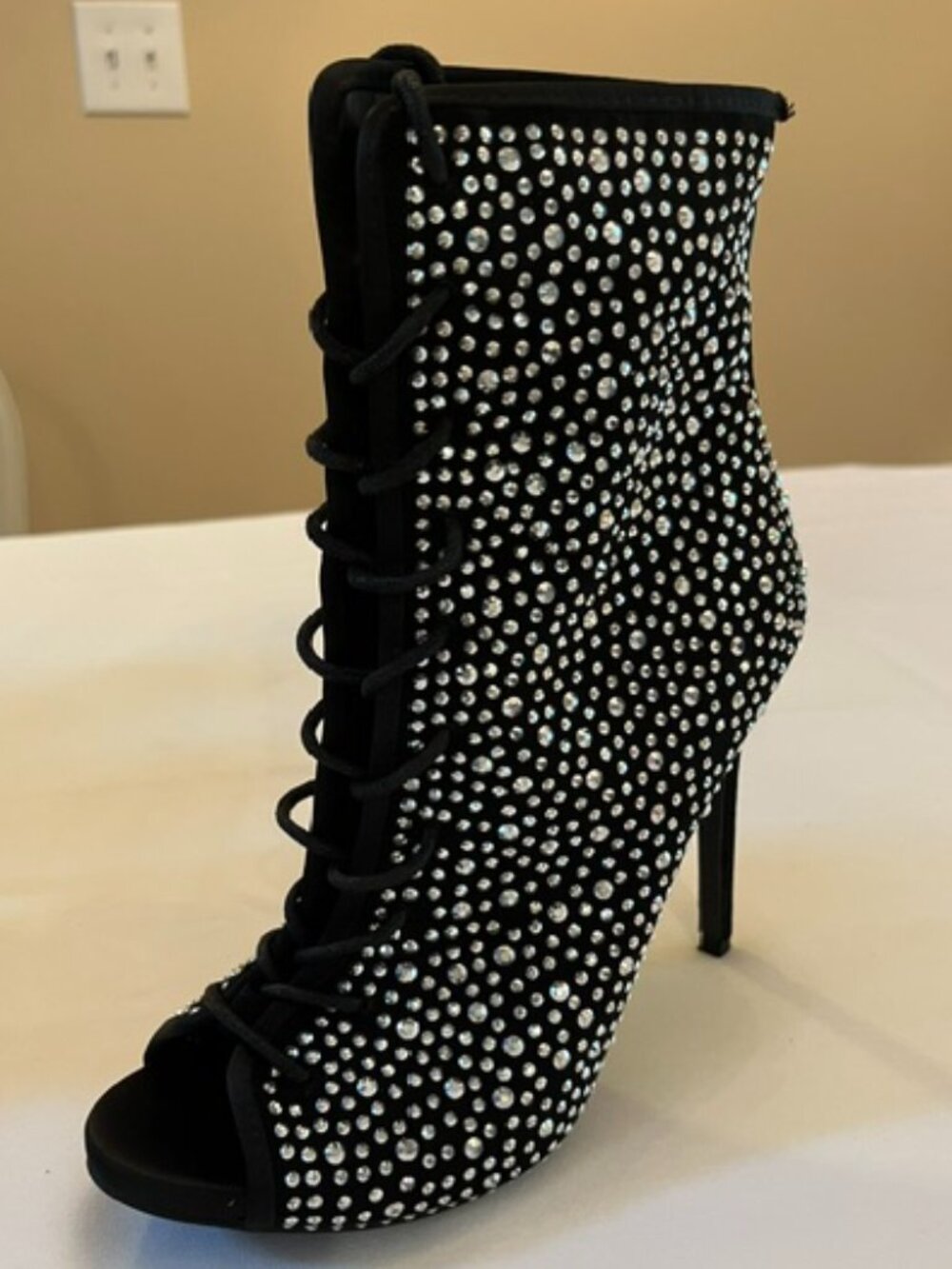SHOE DAZZLE | Black Rhinestone Studded Ankle Booties 5” heels Size 8-EUC